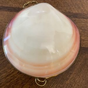 # 1101 Vintage She’ll Pill or Jewelry Box.